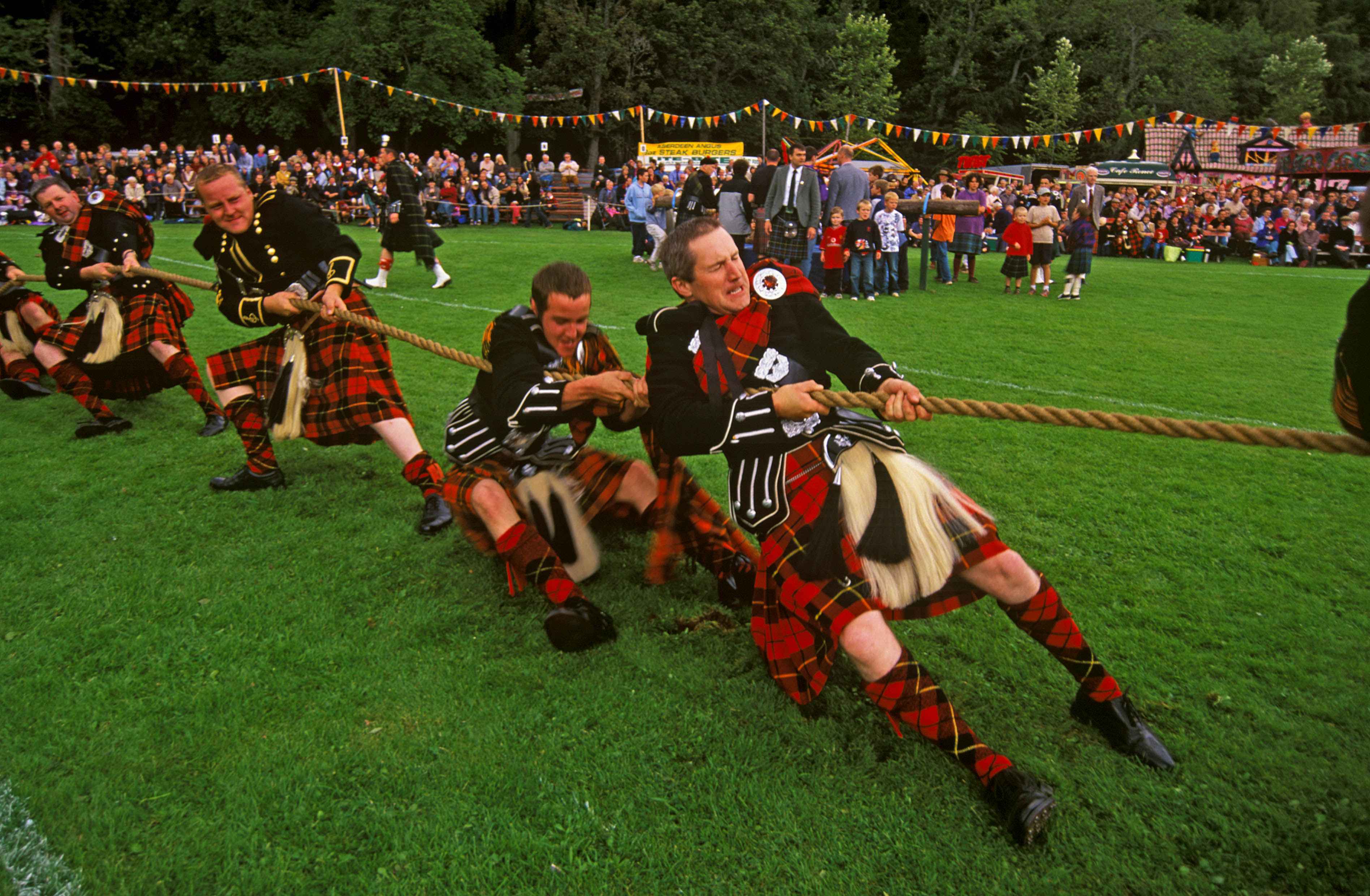 Ways To Get Help With Video Game Addiction scot_Highland-Games1_VisitScotland©Paul-Tomkins